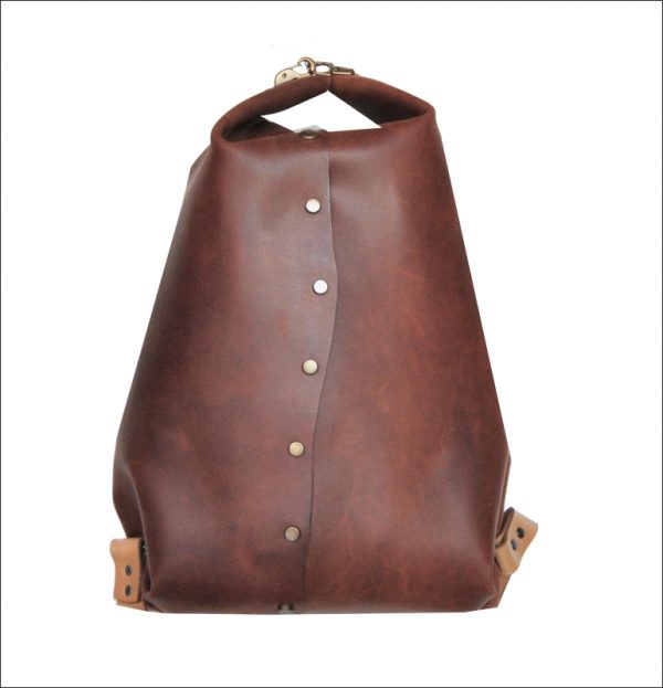 Δερματινο Backpack ONE PIECE απο δερμα Cow Hide Vintage και μεταλλικες λεπτομερειες. τιμη 128 Eu